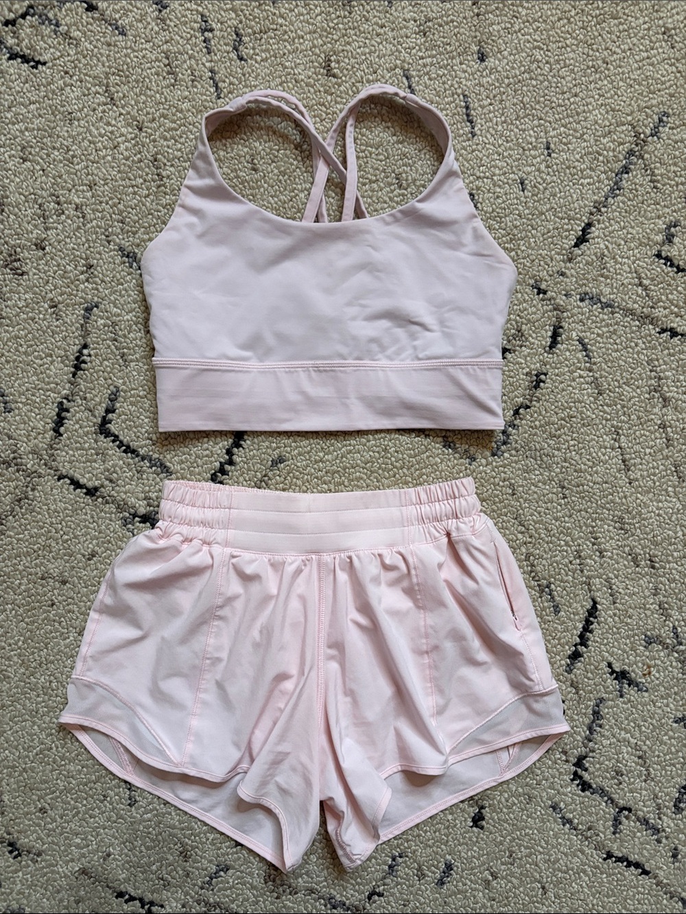 Lululemon set Pink Blush Matching Set - Size 4/6 - Hotty Hot + Free To
